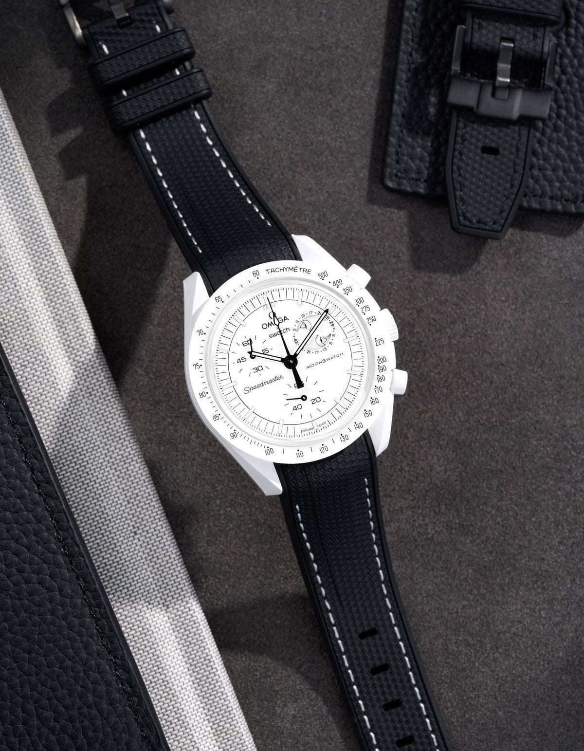 MoonSwatch Mission to the Moon Phase (Rubber Strap) - OM Luxury